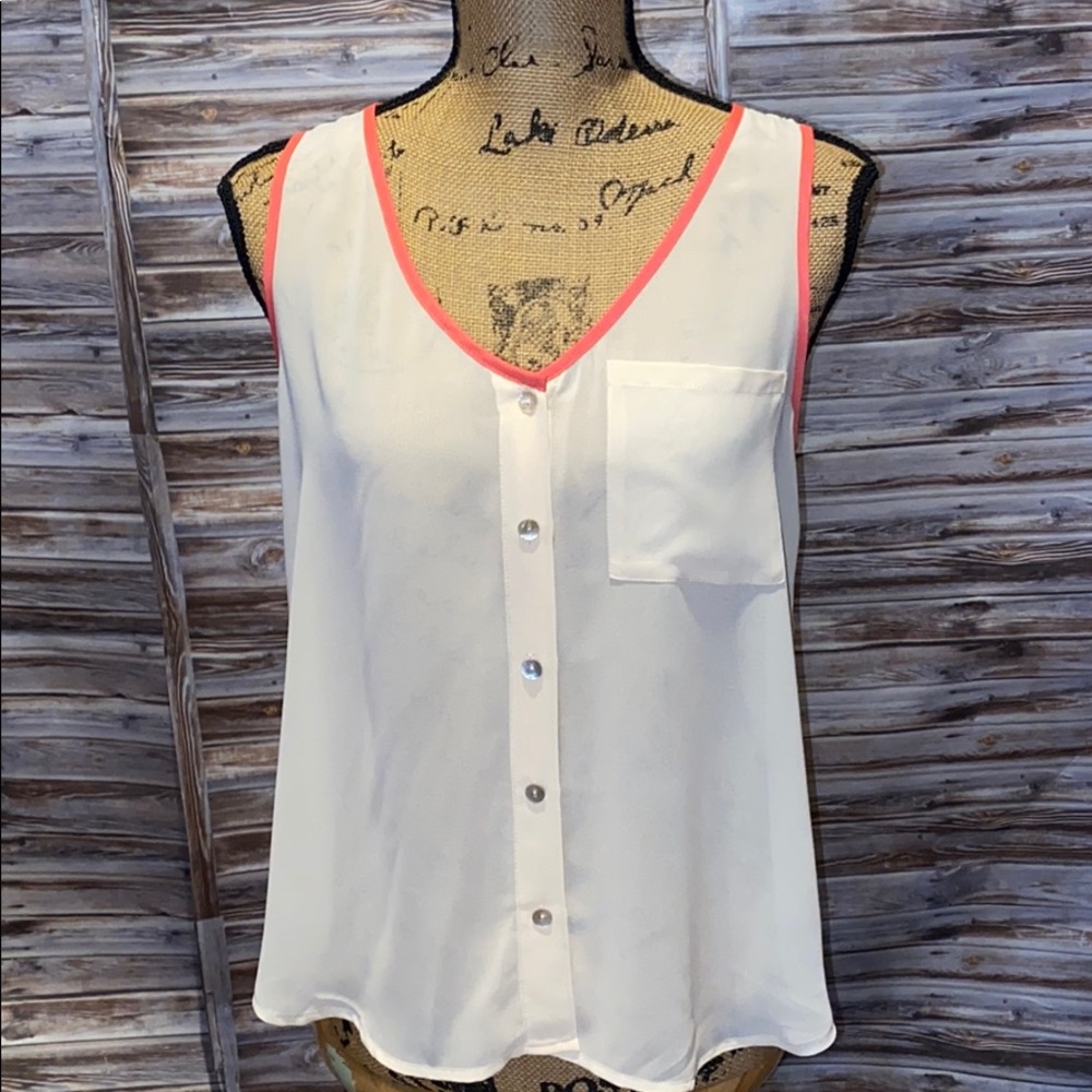Margo & Sebastian Top.    JU303